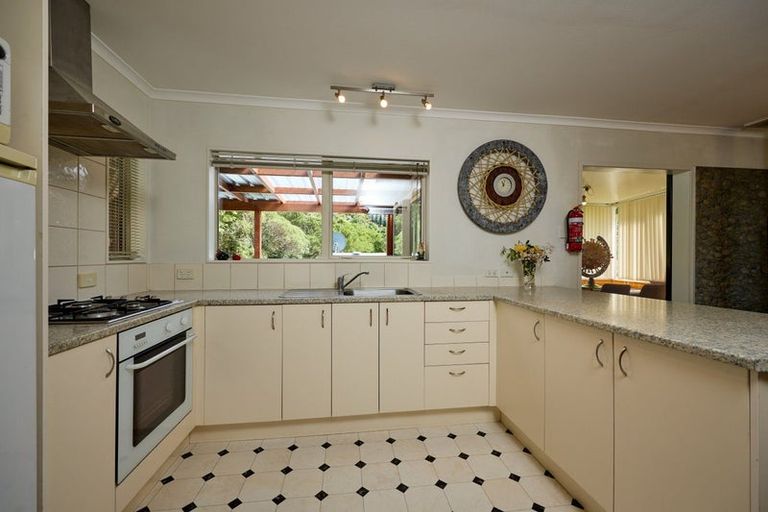 Photo of property in 17 Makura Road, Goose Bay, Kaikoura, 7374