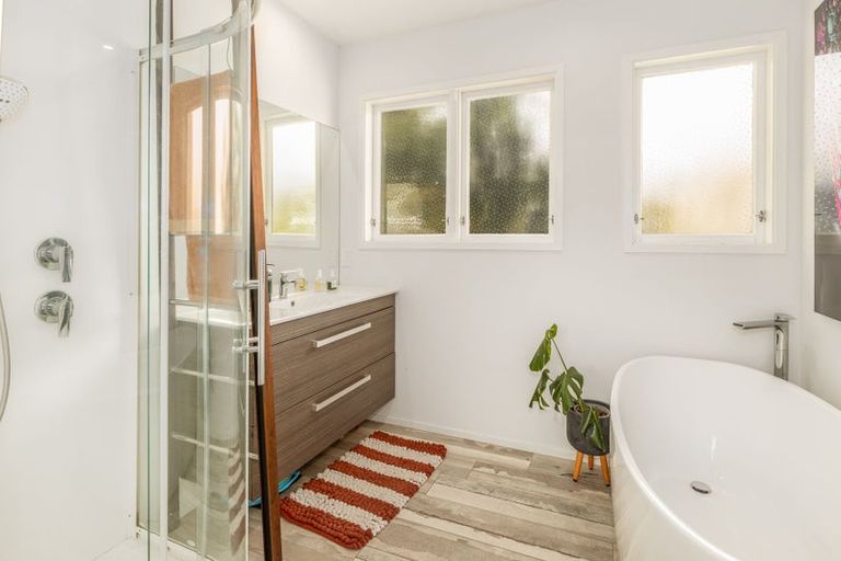 Photo of property in 63 Aorangi Road, Paraparaumu, 5032