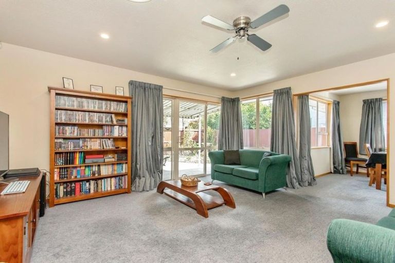 Photo of property in 2/31 Nottingham Avenue, Halswell, Christchurch, 8025