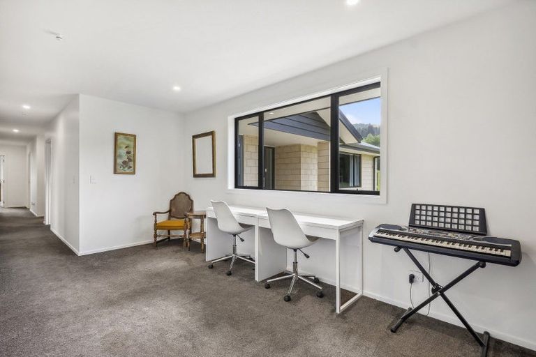 Photo of property in 30 Tara Hills Drive, North Taieri, Mosgiel, 9092