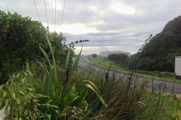 Photo of property in 1 Beach Road, Mokau, 4376