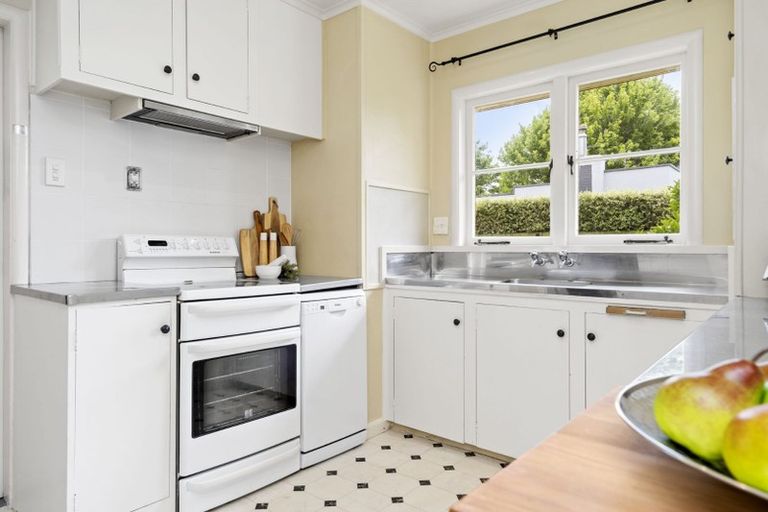 Photo of property in 141 Victoria Street, Cambridge, 3434