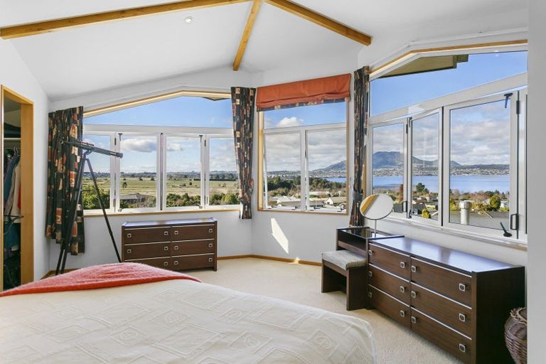 Photo of property in 15 Cherry Lane, Acacia Bay, Taupo, 3330