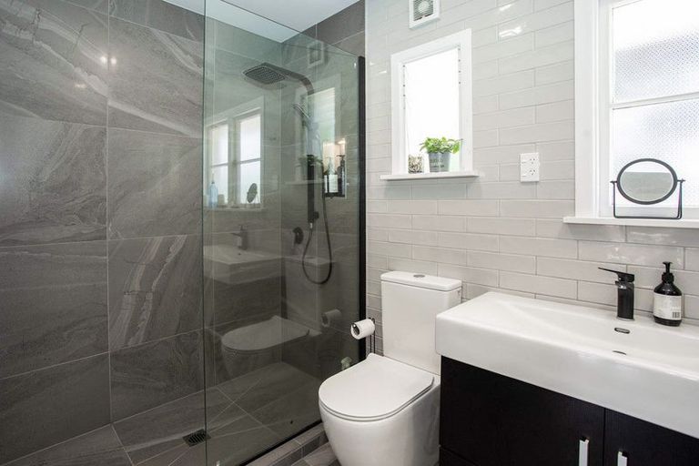 Photo of property in 45 Gregan Crescent, Burnside, Christchurch, 8053