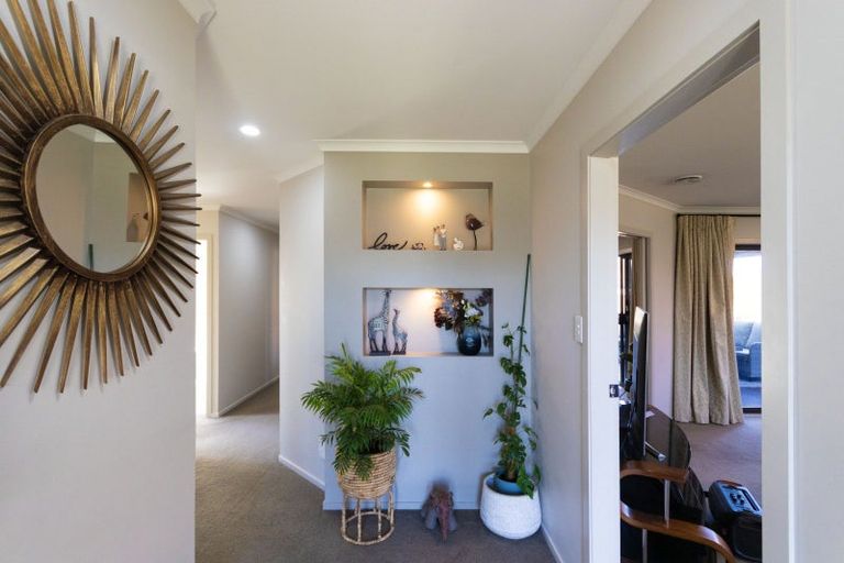 Photo of property in 24 Brooklyn Heights Drive, Kelvin Grove, Palmerston North, 4414