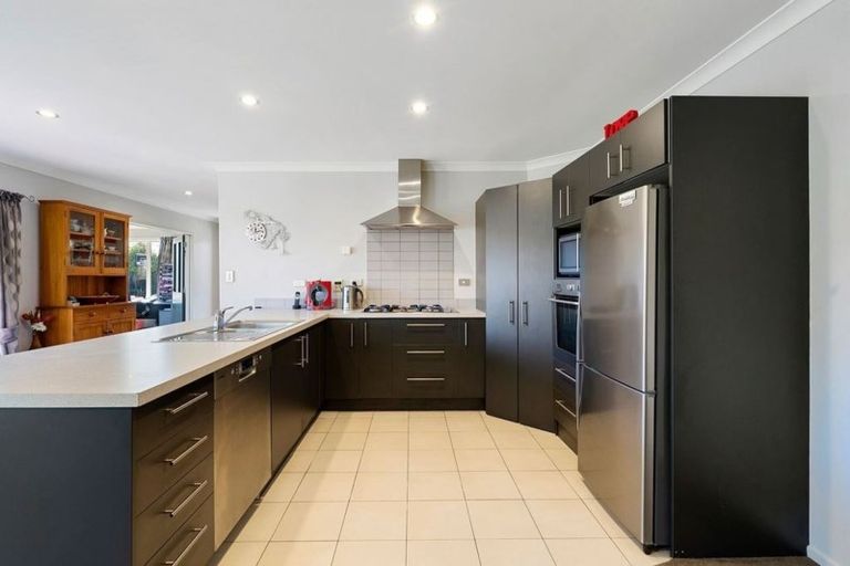 Photo of property in 71 Woodhurst Drive, Casebrook, Christchurch, 8051