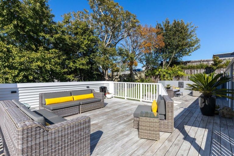 Photo of property in 149a Tukapa Street, Westown, New Plymouth, 4310