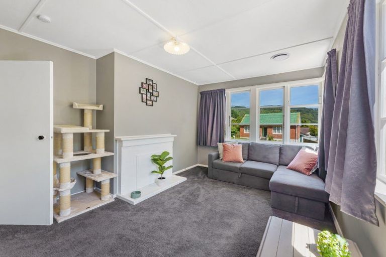 Photo of property in 51 Wilkie Crescent, Naenae, Lower Hutt, 5011