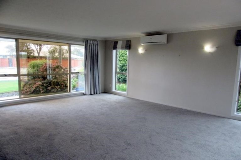 Photo of property in 8 Merrin Street, Avonhead, Christchurch, 8042