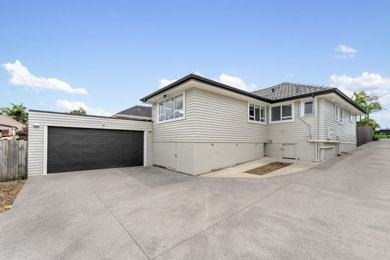 Photo of property in 1/28 Bleakhouse Road, Howick, Auckland, 2014