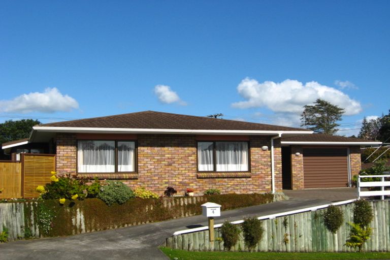 Photo of property in 4 Ruskin Place, Westown, New Plymouth, 4310