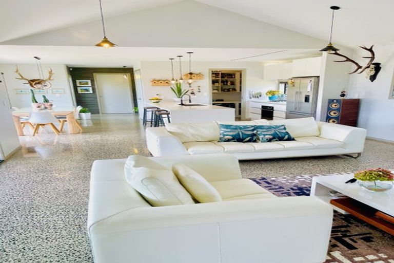 Photo of property in 16 Kaniera Terrace, Cambridge, 3434