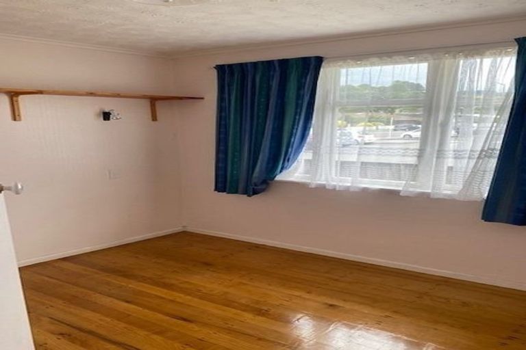 Photo of property in 45a Oxford Street, Tawa, Wellington, 5028