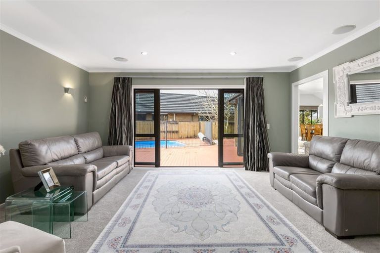 Photo of property in 15 Malbec Place, Rototuna, Hamilton, 3210