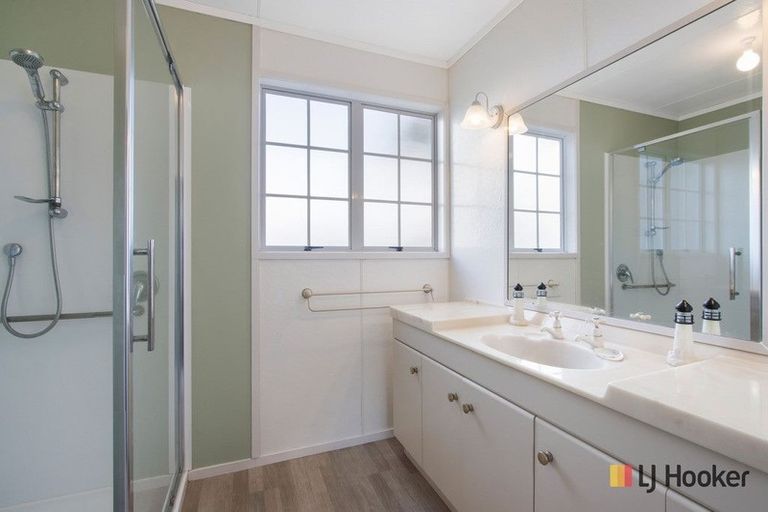 Photo of property in 32 The Terrace, Waihi Beach, 3611