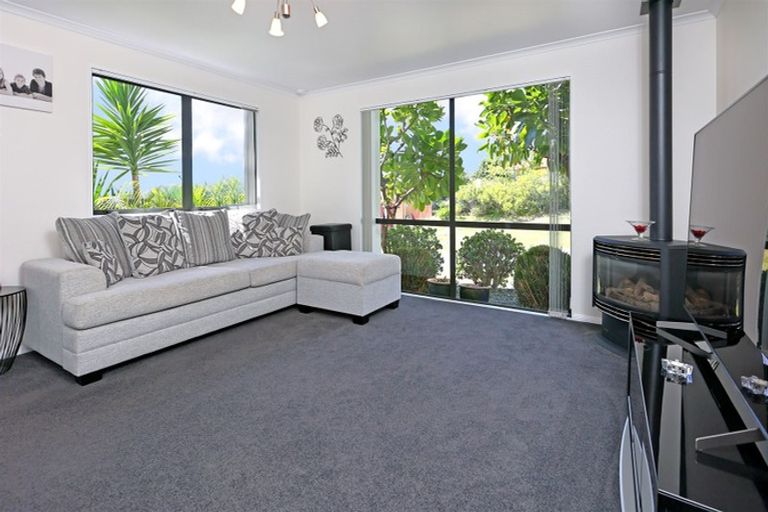 Photo of property in 3 Amesbury Rise, Henderson, Auckland, 0612