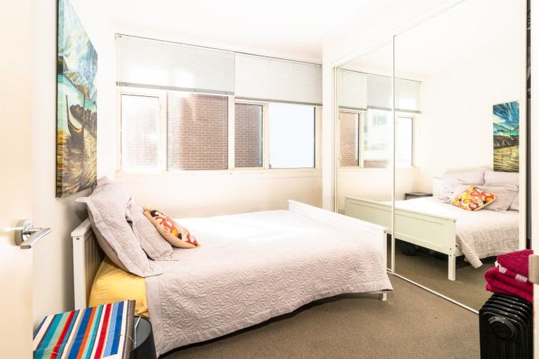 Photo of property in De Vere Apartments, 10/23 Tennyson Street, Te Aro, Wellington, 6011