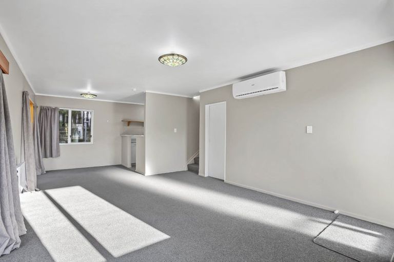 Photo of property in 22/24 Eastglen Road, Glen Eden, Auckland, 0602