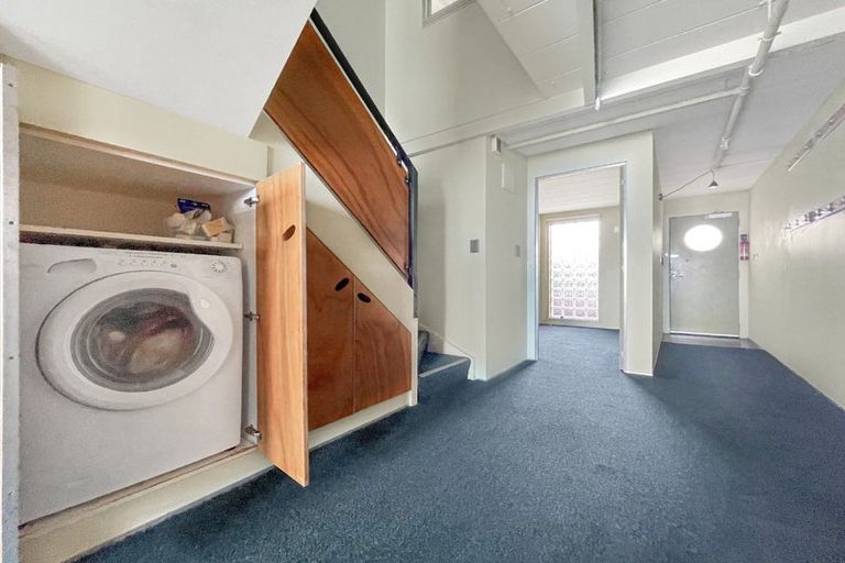 Photo of property in Qba Apartments, 1k/51 Webb Street, Mount Cook, Wellington, 6011