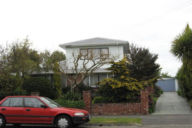 Photo of property in 11 Sevenoaks Drive, Bryndwr, Christchurch, 8053