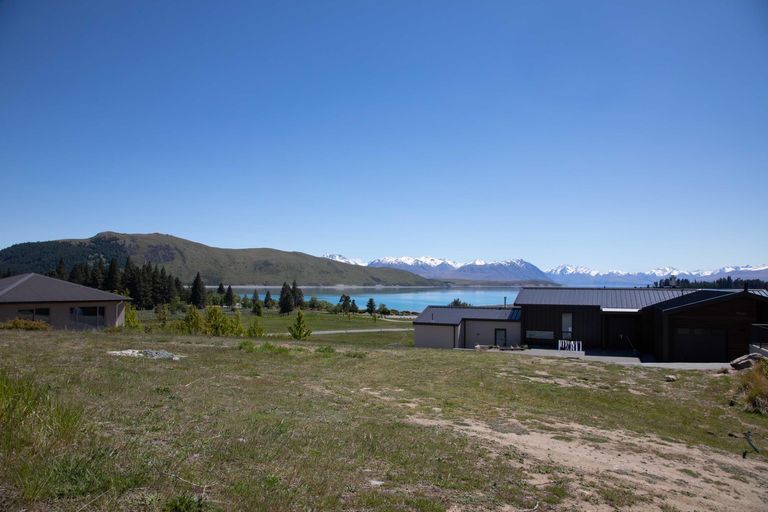 Photo of property in 16 Rankin Rise, Lake Tekapo, 7999