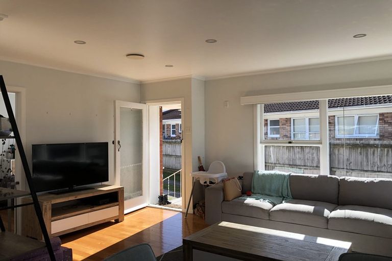 Photo of property in 4/30 Jutland Road, Hauraki, Auckland, 0622