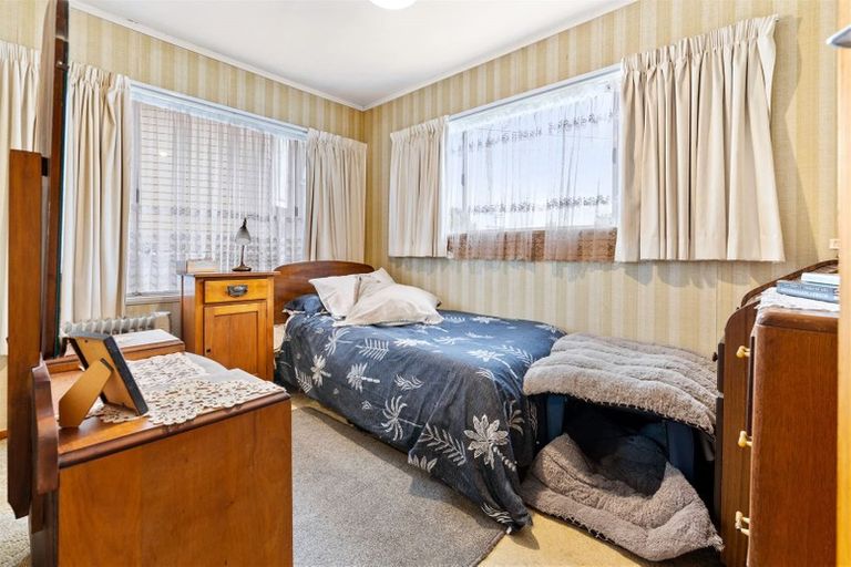 Photo of property in 26 Royal Road, Massey, Auckland, 0614