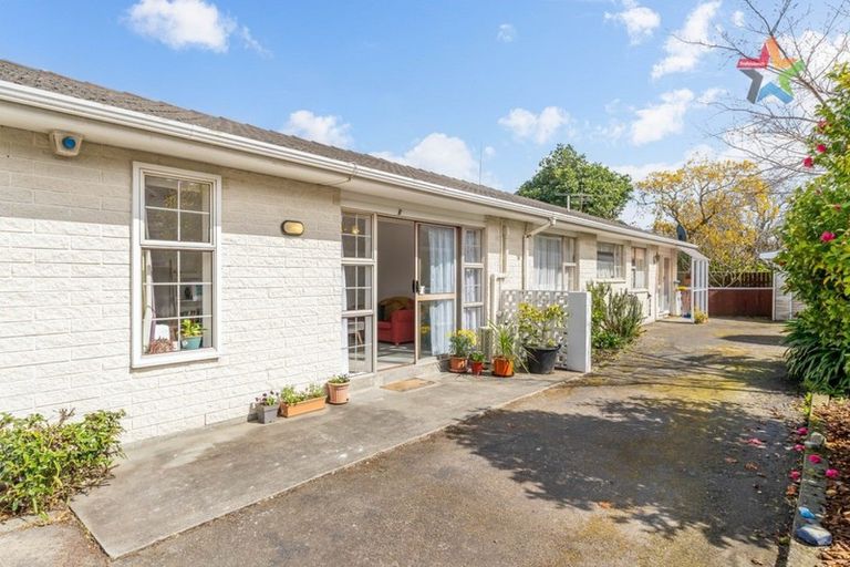 Photo of property in 51b Ludlam Crescent, Woburn, Lower Hutt, 5010