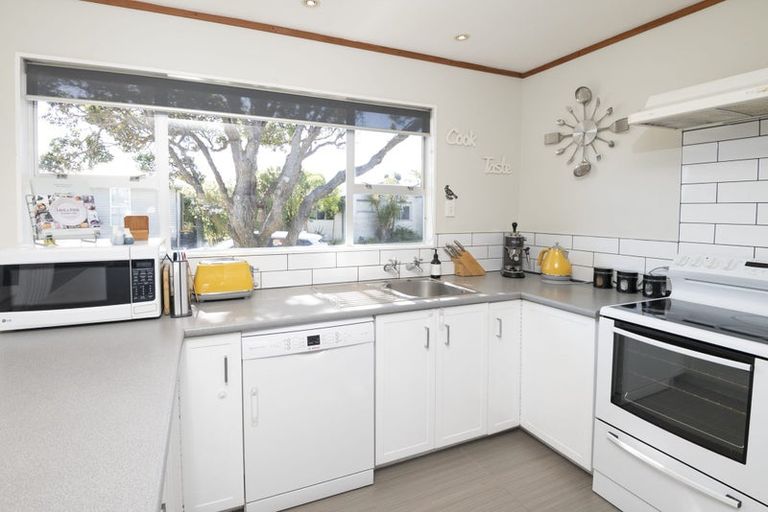 Photo of property in 24 Rossport Street, Johnsonville, Wellington, 6037