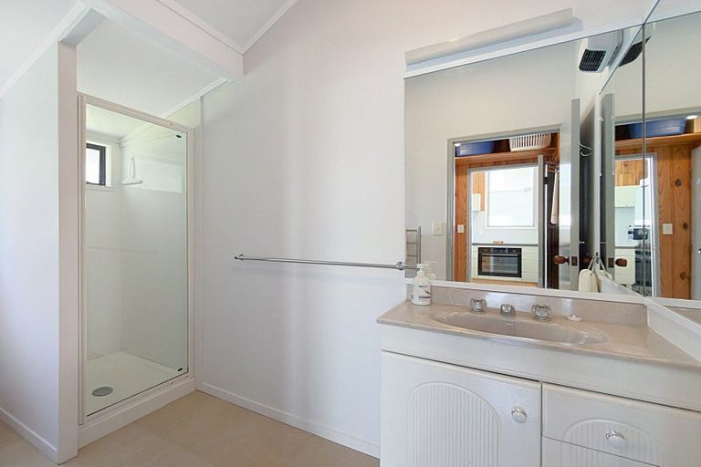 Photo of property in 107 Pohutukawa Crescent, Whangamata, 3620