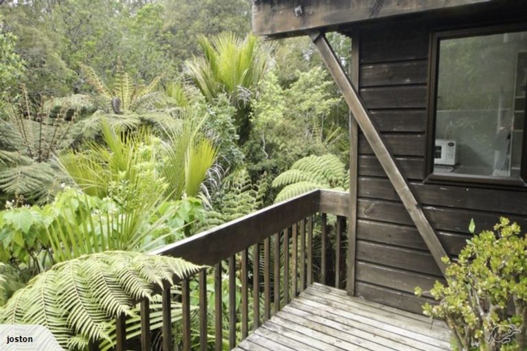 Photo of property in 35 Reynolds Place, Torbay, Auckland, 0630