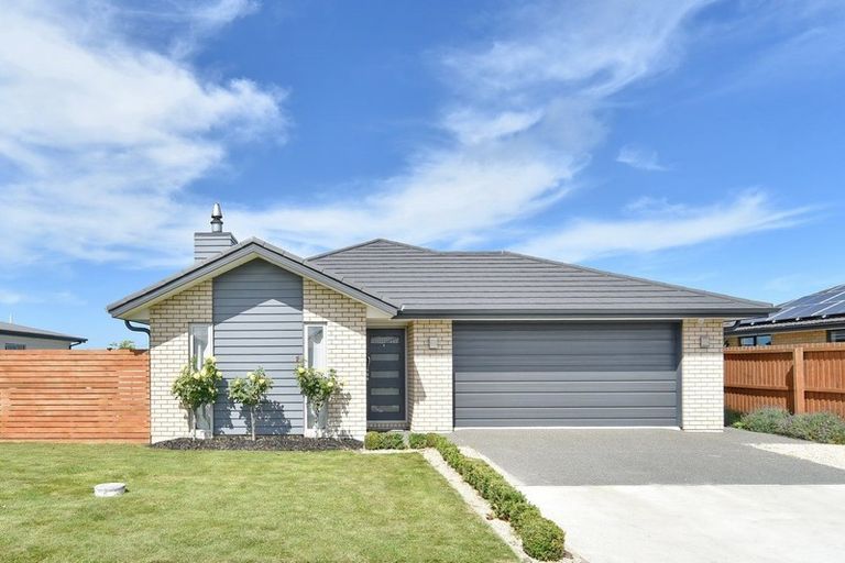 Photo of property in 3 Catchpole Place, Woodend, 7610