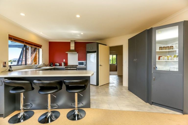 Photo of property in 10 Horizon Heights, Whalers Gate, New Plymouth, 4310