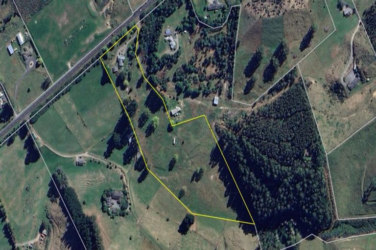 Photo of property in 227 Whangamata Road, Kinloch, Taupo, 3377