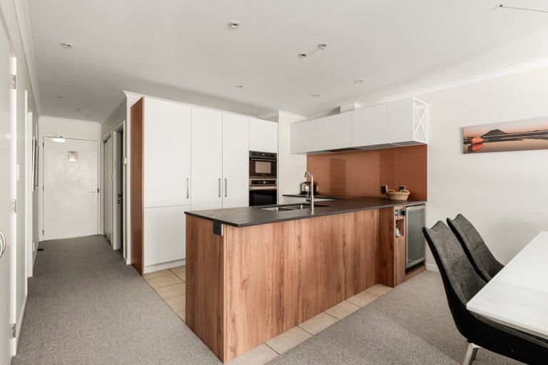 Photo of property in 111/136 Marine Parade, Mount Maunganui, 3116