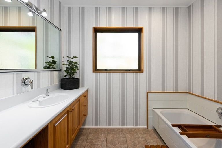 Photo of property in 6 Nilgiri Road, Poraiti, Napier, 4182