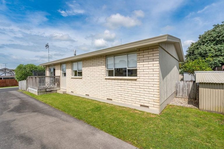 Photo of property in 3a Harlech Place, Dinsdale, Hamilton, 3204