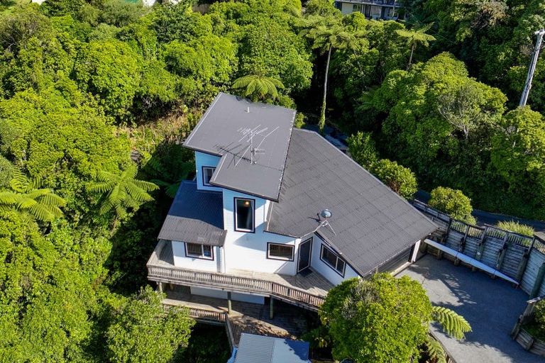 Photo of property in 51b Maungaraki Road, Korokoro, Lower Hutt, 5012