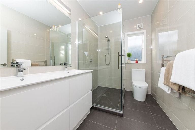 Photo of property in 53b Woodglen Road, Glen Eden, Auckland, 0602