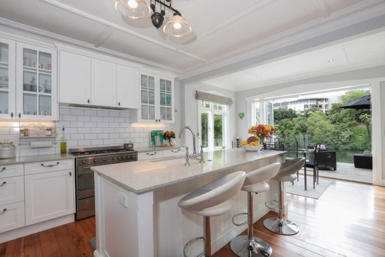 Photo of property in 27 Opoia Road, Hamilton East, Hamilton, 3216