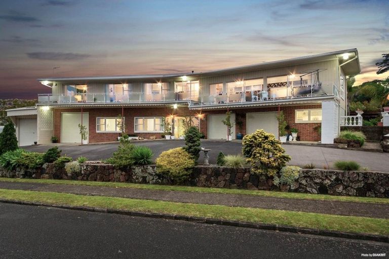 Property details for 11 Gilliam Street, New Lynn, Auckland, 0600