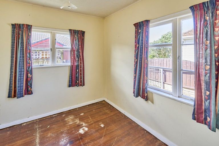 Photo of property in 6 Haig Street, Waterloo, Lower Hutt, 5011