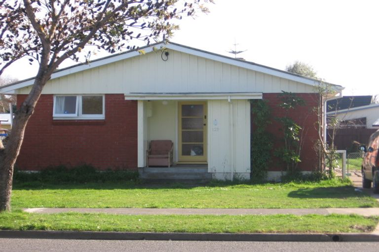 Photo of property in 129 College Street, Awapuni, Palmerston North, 4412