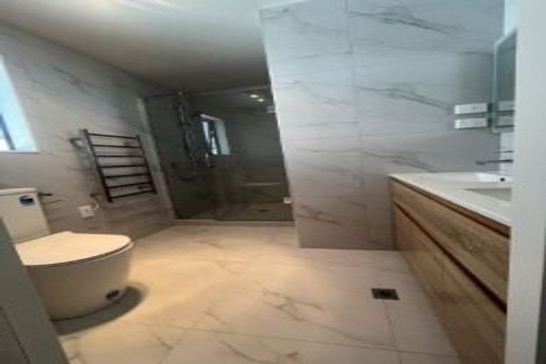 Photo of property in 28c Greenmeadows Avenue, Manurewa East, Auckland, 2102