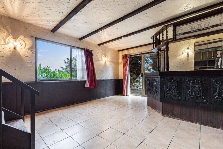 Photo of property in 58 Archmillen Avenue, Pakuranga Heights, Auckland, 2010