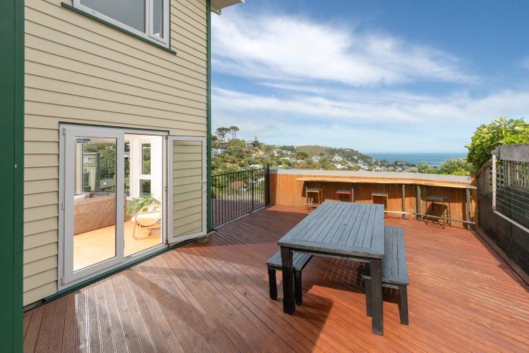 Photo of property in 11 Bay Lair Grove, Island Bay, Wellington, 6023