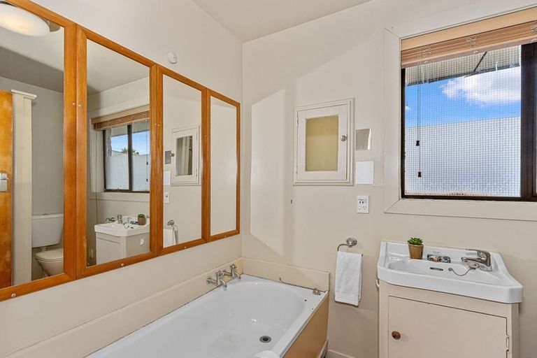 Photo of property in 1/9 Geraldine Street, Edgeware, Christchurch, 8013