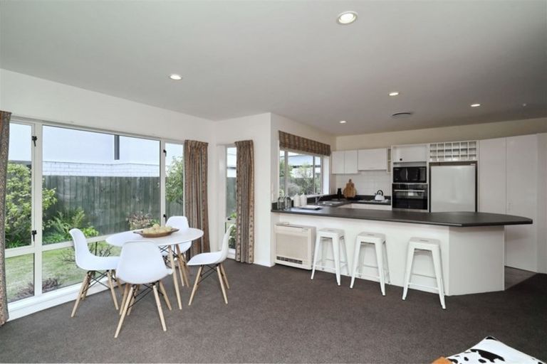 Photo of property in 1 Basil Place, Mount Pleasant, Christchurch, 8081