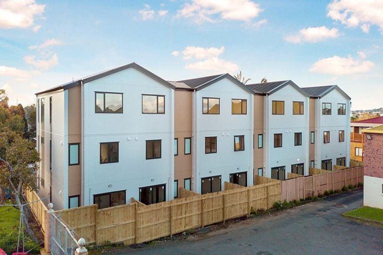 Photo of property in 6/1 Waters Place, New Lynn, Auckland, 0600