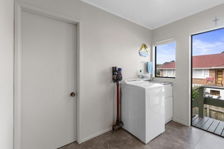 Photo of property in 133a Vodanovich Road, Te Atatu South, Auckland, 0610